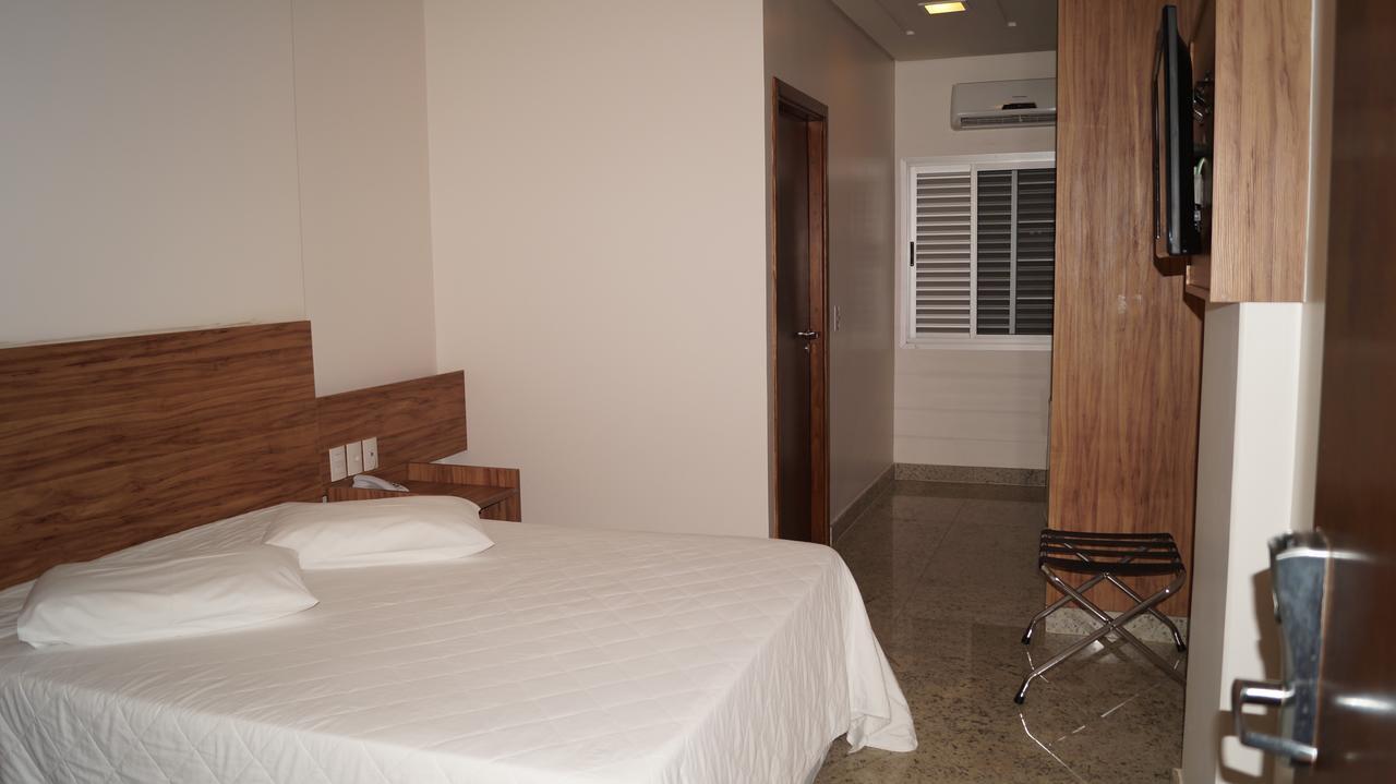 Lindoya Hotel Catalao Ngoại thất bức ảnh